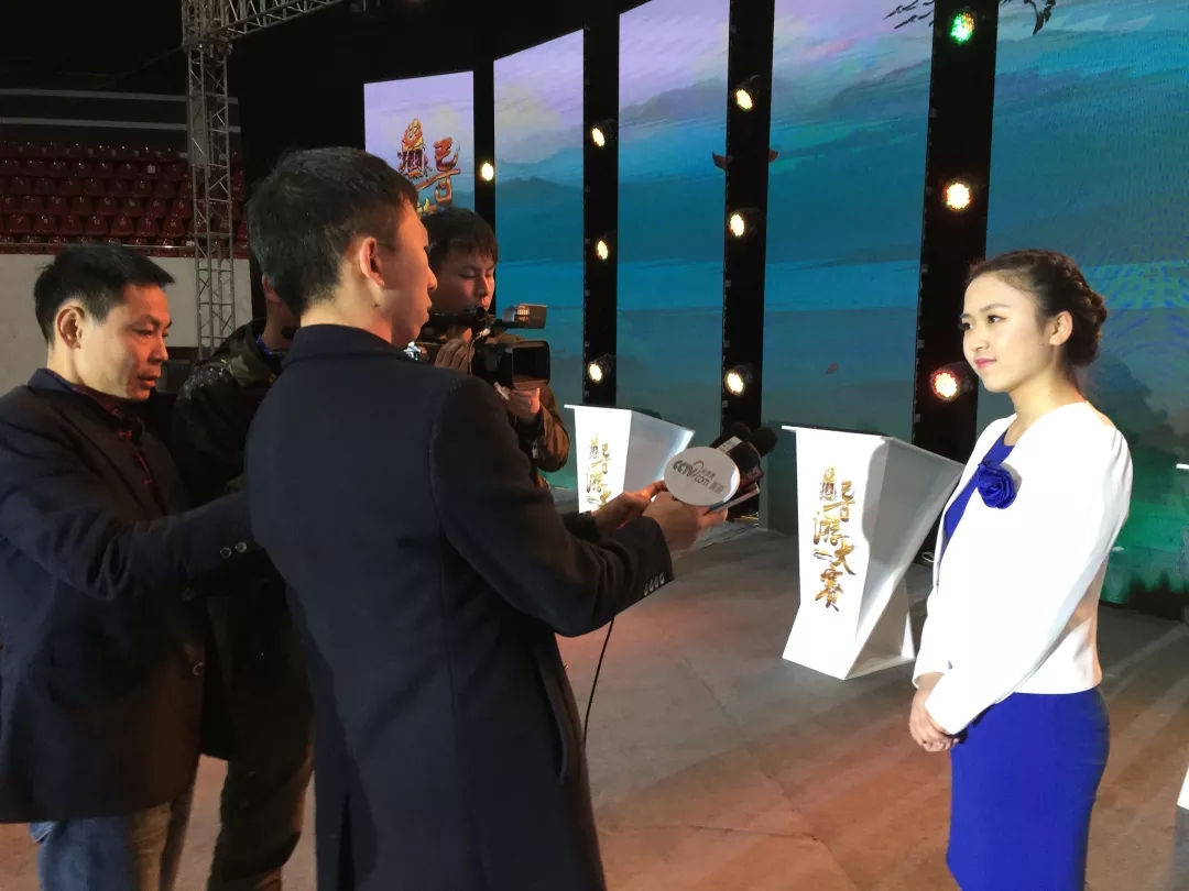 旅游141班石玳夕同学代表黑龙江省参加第三届中国导游大赛获得国赛二等奖